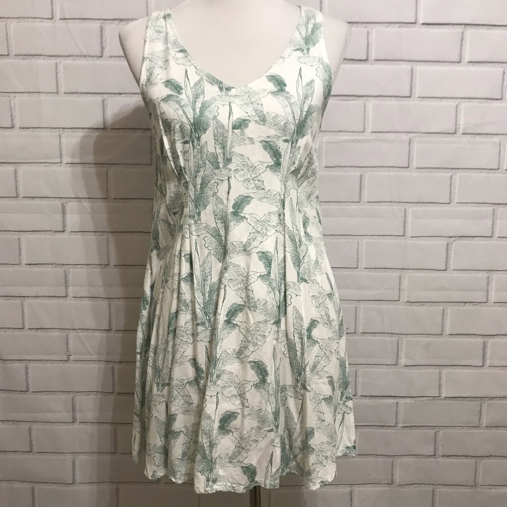 🍍RVCA Green Leaf Print Sundress Size Small